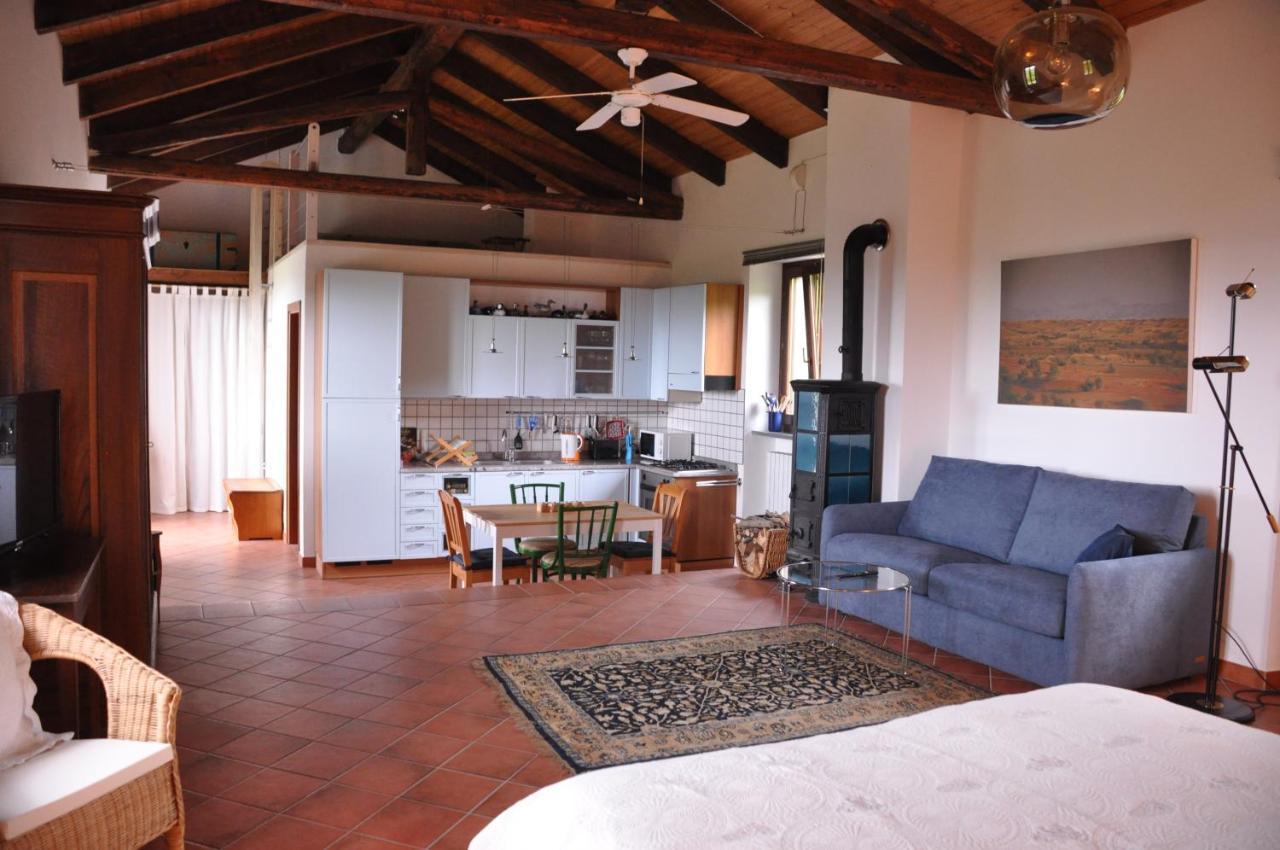 Bed and Breakfast Casa Langa Di Lola Mango Zewnętrze zdjęcie