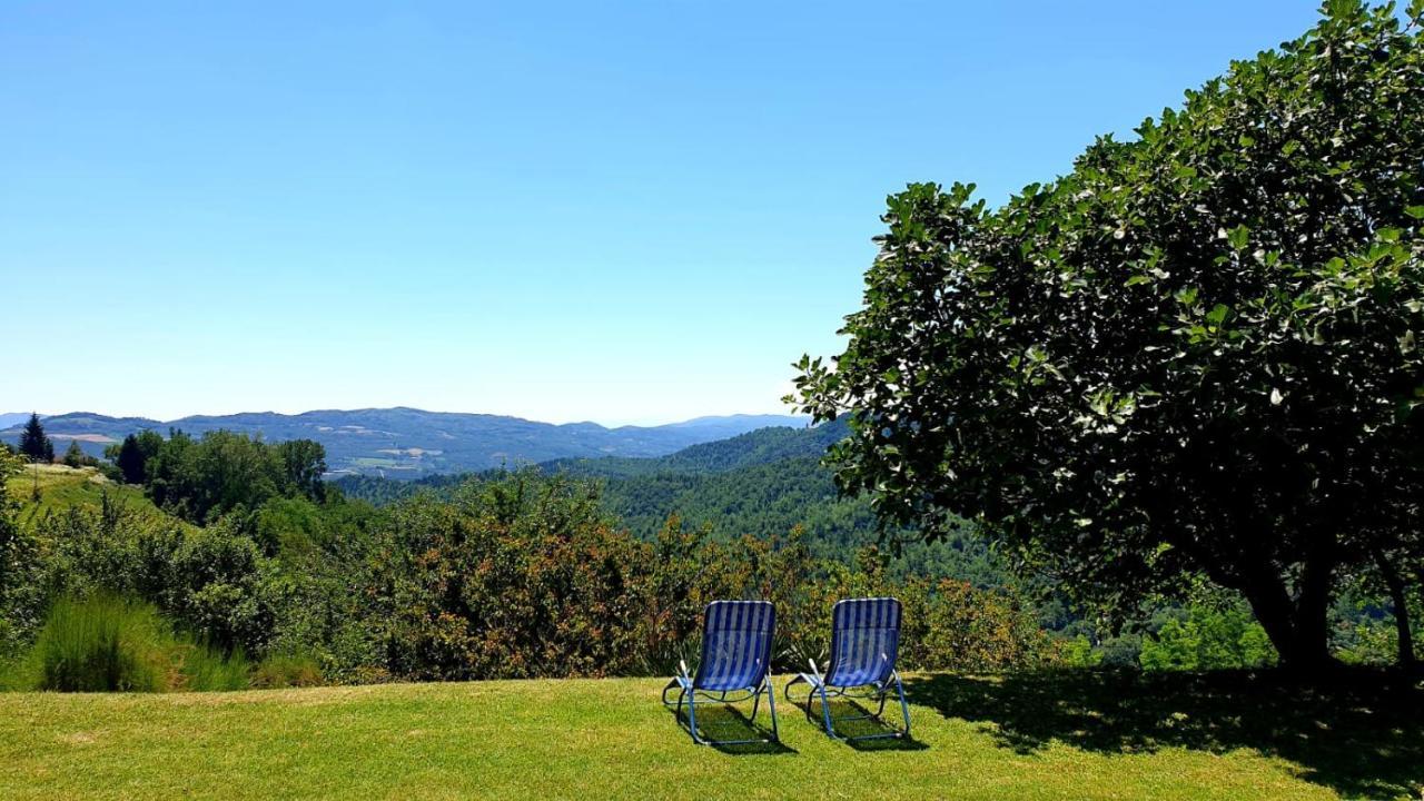 Bed and Breakfast Casa Langa Di Lola Mango Zewnętrze zdjęcie